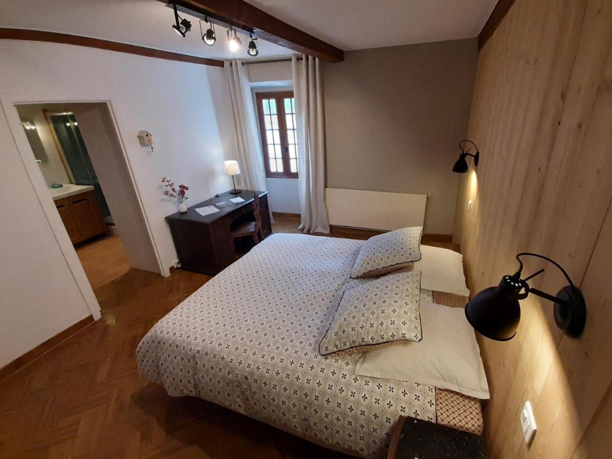 Bed and Breakfast Le Sareymond Menee Экстерьер фото