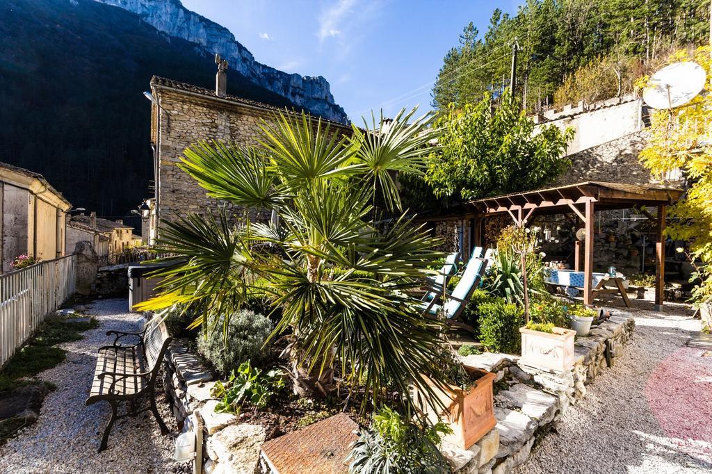 Bed and Breakfast Le Sareymond Menee Экстерьер фото